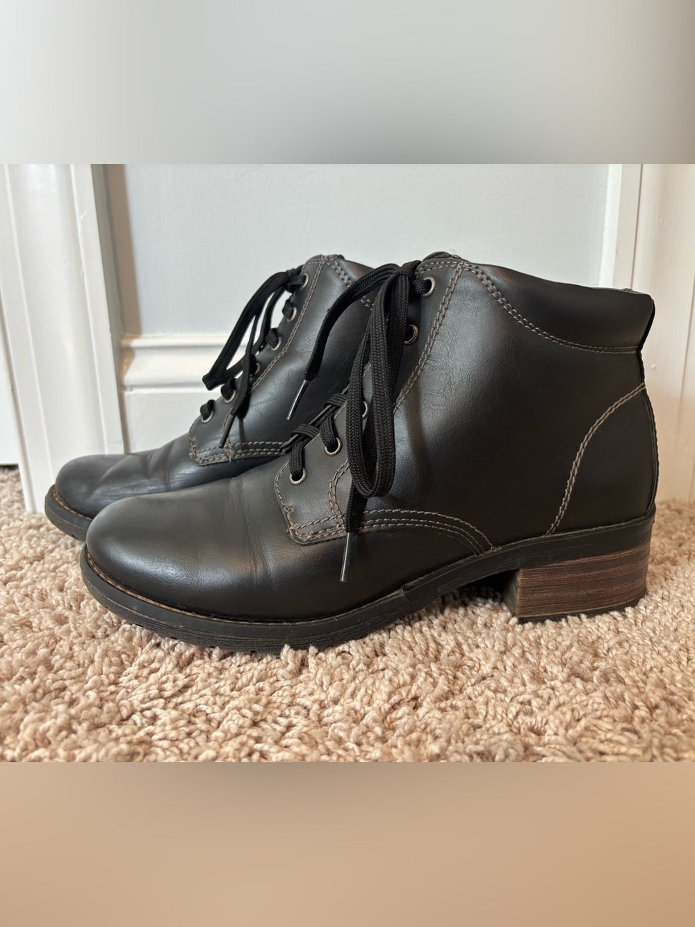 Eastland Black Lace-Up Ankle Boots with Low Heel